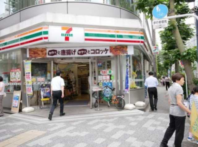 コンビニ　セブンイレブン日本橋久松町店（コンビニ）まで135m