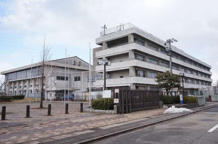 小学校　西小学校（小学校）まで1896m
