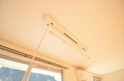 その他設備　室内物干し