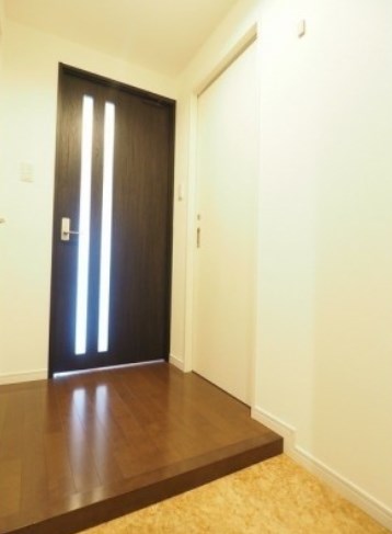 玄関　別のお部屋の写真です※参考写真