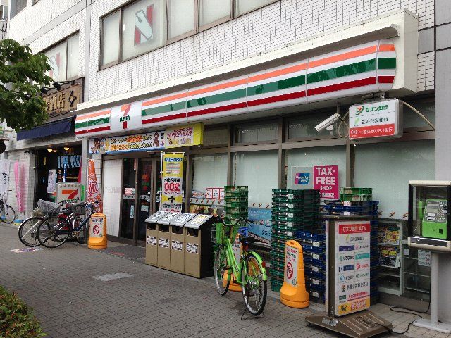 コンビニ　セブンイレブン練馬北口店（コンビニ）まで720m