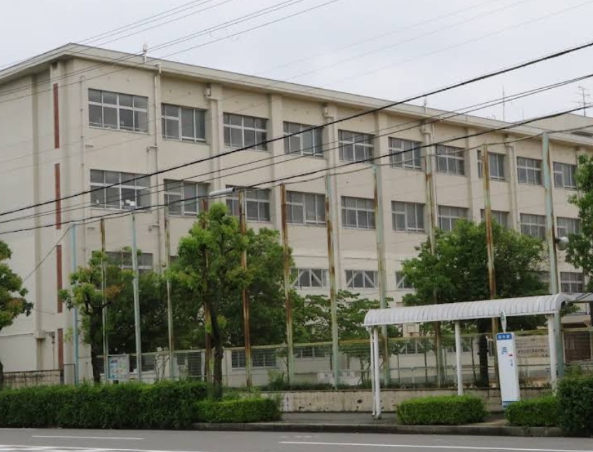 小学校　尼崎市立浜小学校（小学校）まで700m