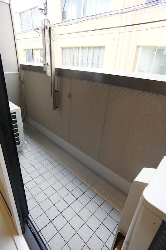 バルコニー　工事中の写真です