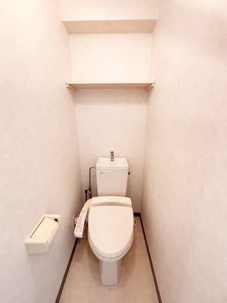 トイレ　※写真は他号室です