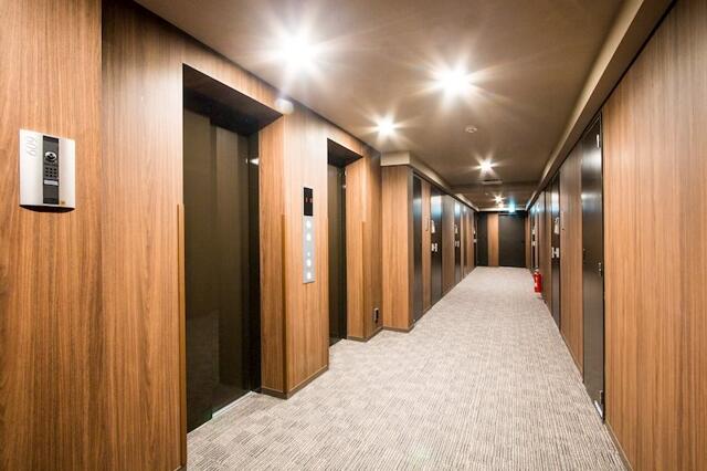 ロビー　内廊下