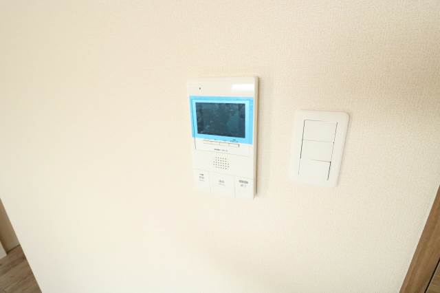 セキュリティ　モニター付きインターホンで安心♪