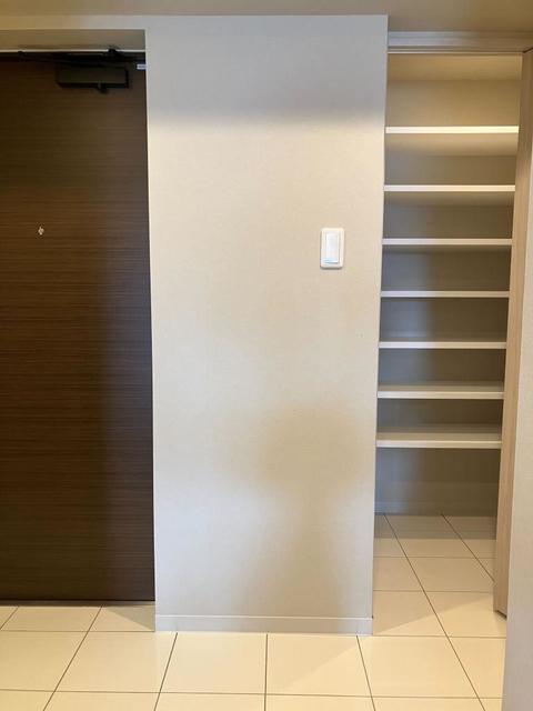 玄関　※写真は同タイプ住戸です。