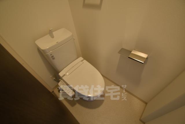 トイレ　ウォシュレット付き