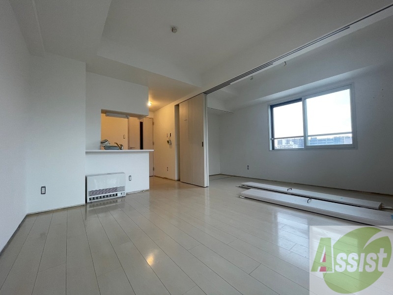 居室・リビング　広くてきれいなリビングです！快適に過ごせそうですね。