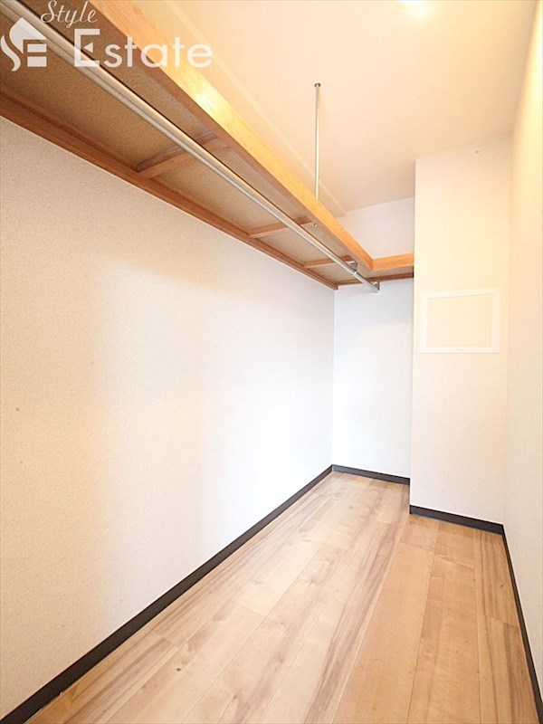 収納　ウォークインクローゼット