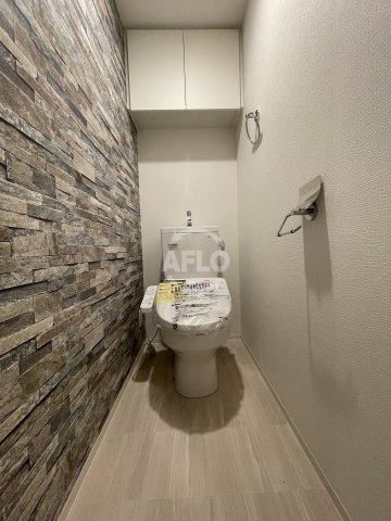 トイレ　セレニテフラン難波　トレイ