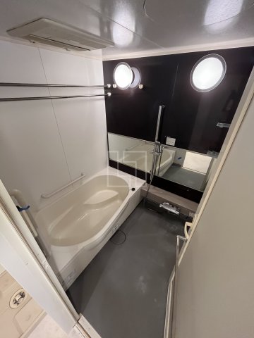 バス・シャワールーム　ラ・ヴィータ日本橋　浴室