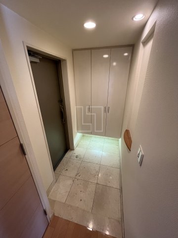 玄関　ラ・ヴィータ日本橋　玄関