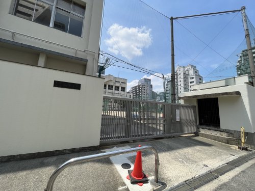 中学校　南中学校（中学校）まで1500m