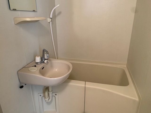 バス・シャワールーム　現況優先