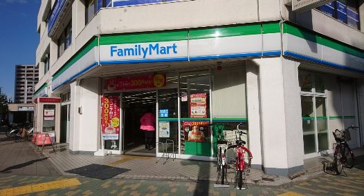 コンビニ　ファミリーマート 墨田押上駅前店（コンビニ）まで113m