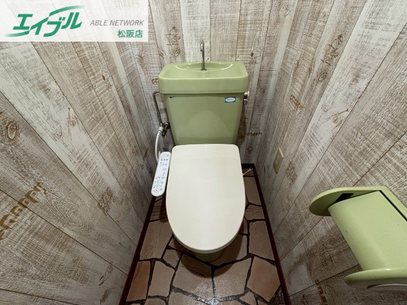 トイレ　同型参考写真