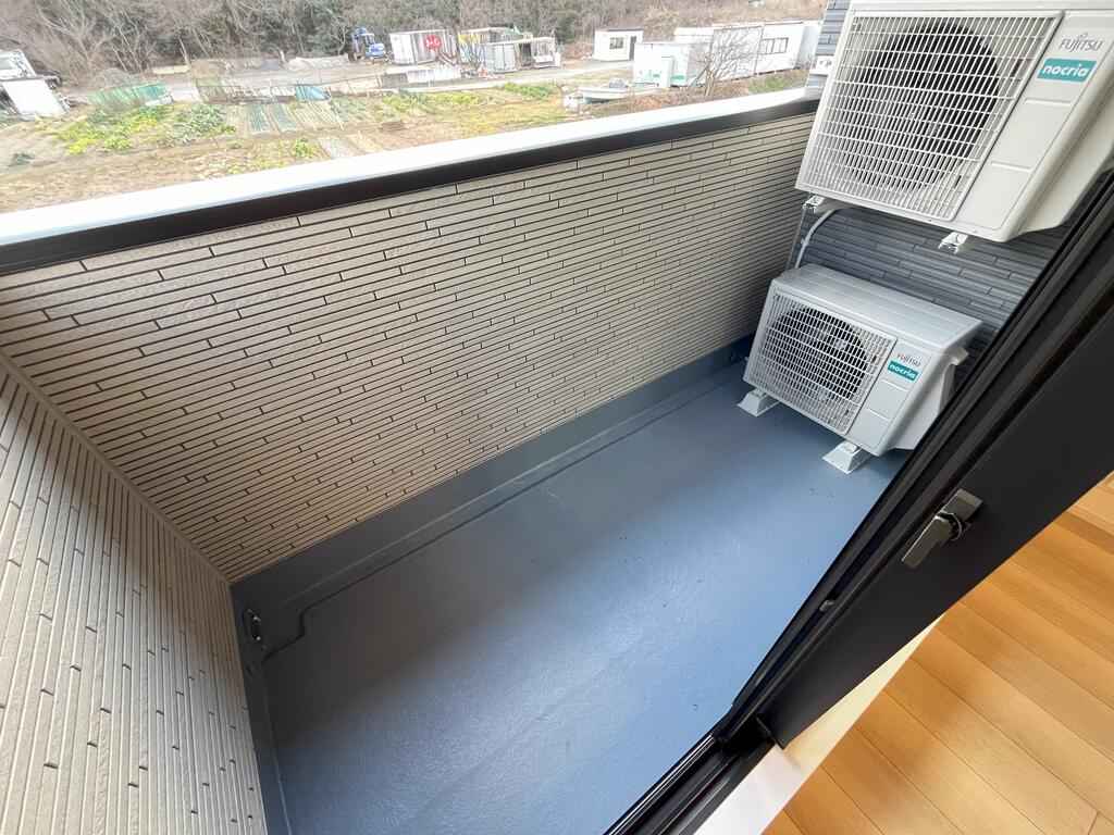 バルコニー　※同型モデル