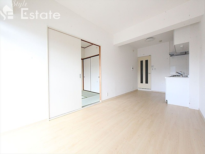 居室・リビング　内装