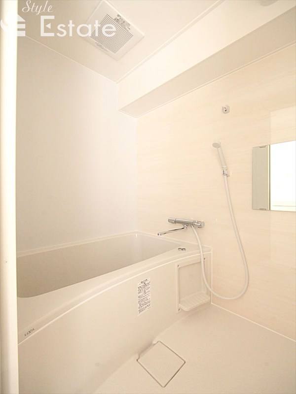 バス・シャワールーム　バスルーム