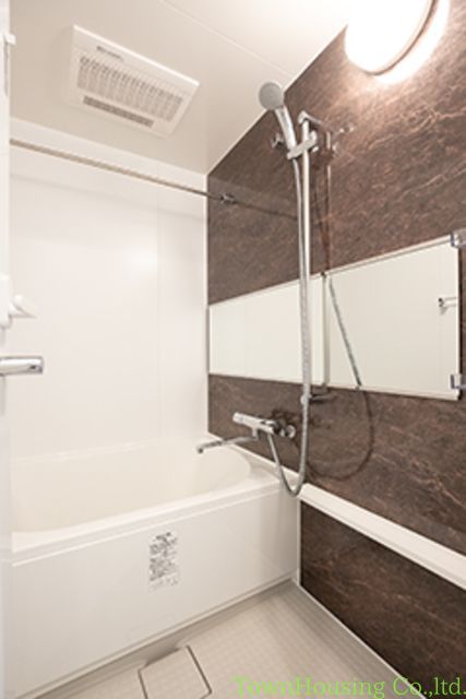 バス・シャワールーム　※写真は同タイプ住戸です。