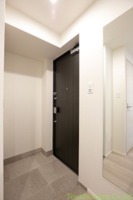 玄関　※写真は同タイプ住戸です。