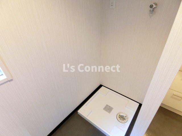 その他設備　室内洗濯機置き場には排水パン付き。