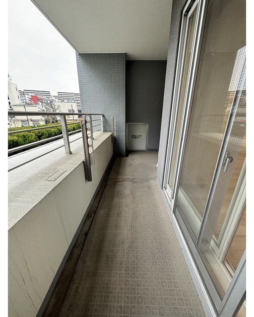 バルコニー　暖かな日差しのふりそそぐバルコニー♪