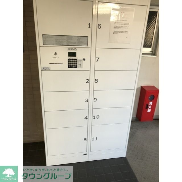 エントランス　宅配ボックス