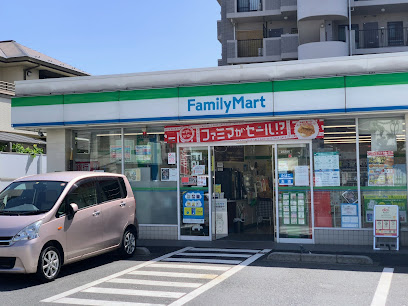 コンビニ　ファミリーマート 加平インター店（コンビニ）まで155m