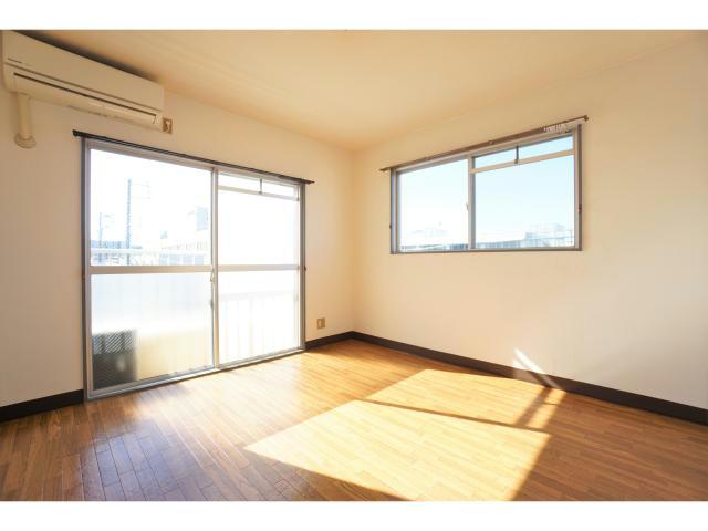 居室・リビング　助信駅徒歩1分