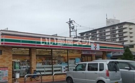 コンビニ　セブンイレブン 小山天神店（コンビニ）まで551m