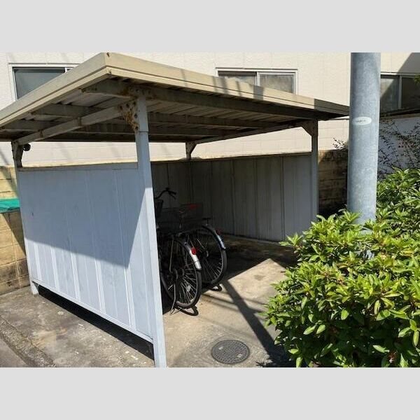 その他共有部分　屋根付き駐輪場