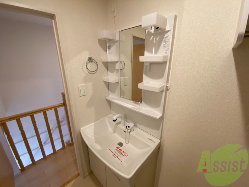 洗面設備　シャンプードレッサー。身支度はここでばっちり。