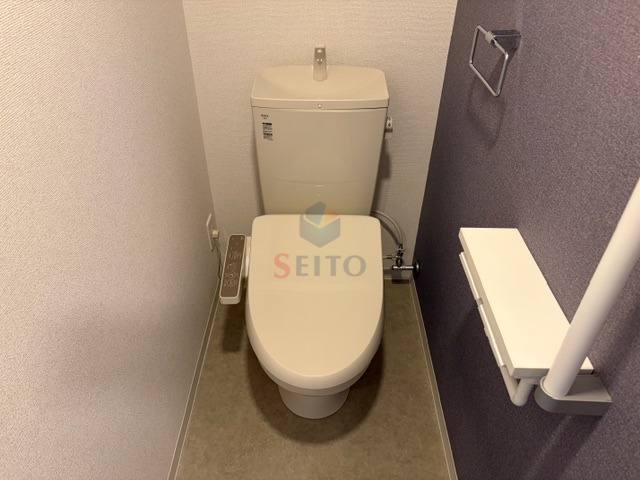 トイレ　別階の参考写真になります