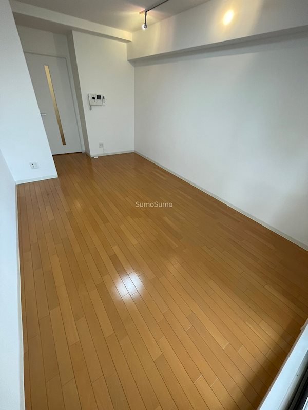 居室・リビング　こちらのリビングで趣味の時間をお楽しみください