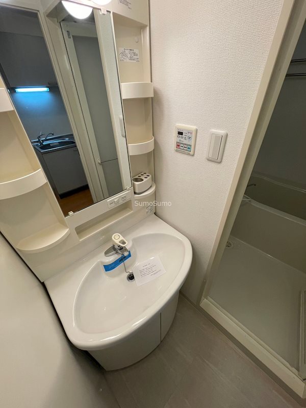 洗面設備　使いやすい洗面所です