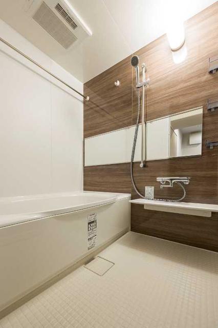 バス・シャワールーム　※写真は同タイプ住戸です。