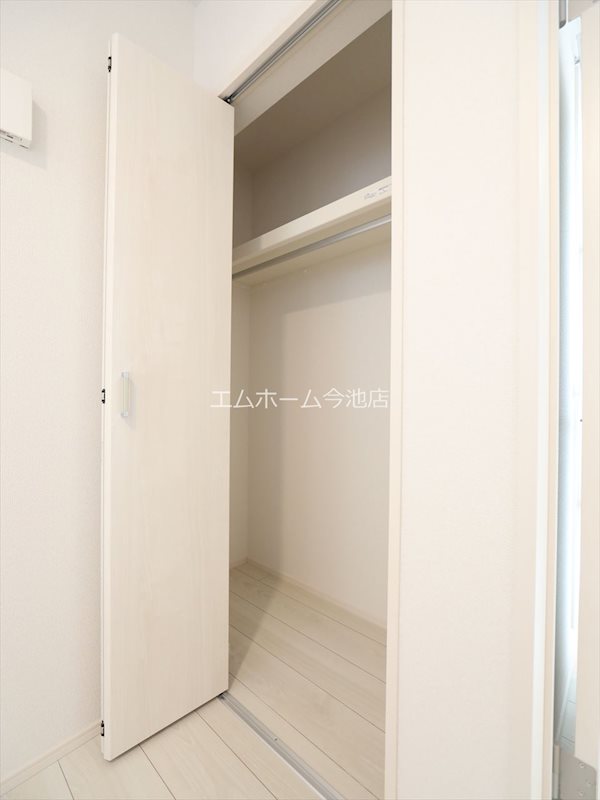収納　クローゼット（収納スペース充実）同仕様写真