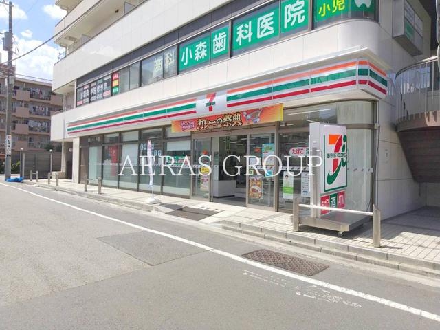 コンビニ　セブン-イレブン 足立綾瀬3丁目東店（コンビニ）まで58m