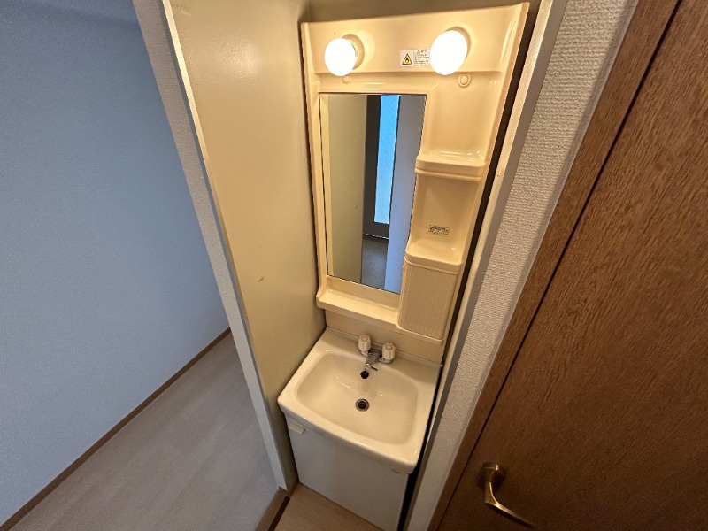 洗面設備　同仕様