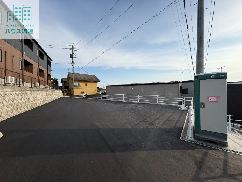 駐車場　※ライン引き前※