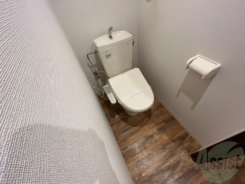 トイレ　こちらはトイレです。清潔感があり、安心して使用できます。