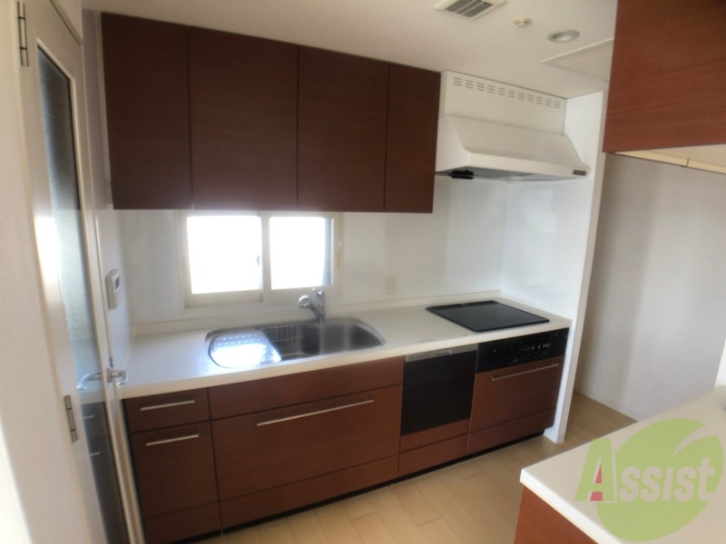 キッチン　シンプルなキッチンです。お手入れも楽々ですね！