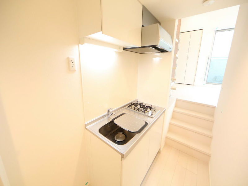 キッチン　システムキッチン（ガス2口）冷蔵庫・レンジ等ご用意できます