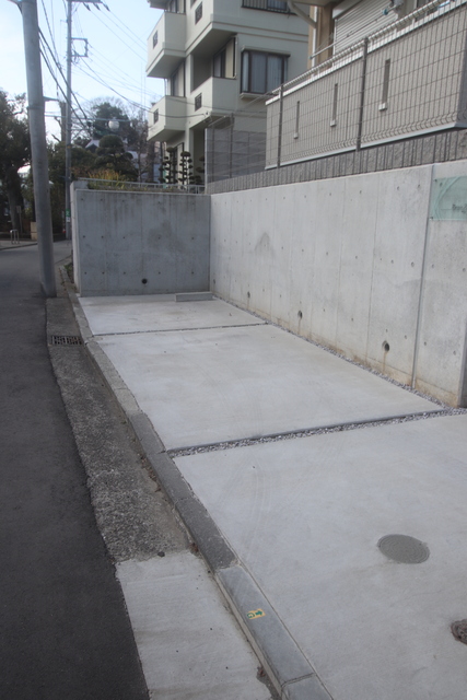 駐車場　駐車場（要空き確認）