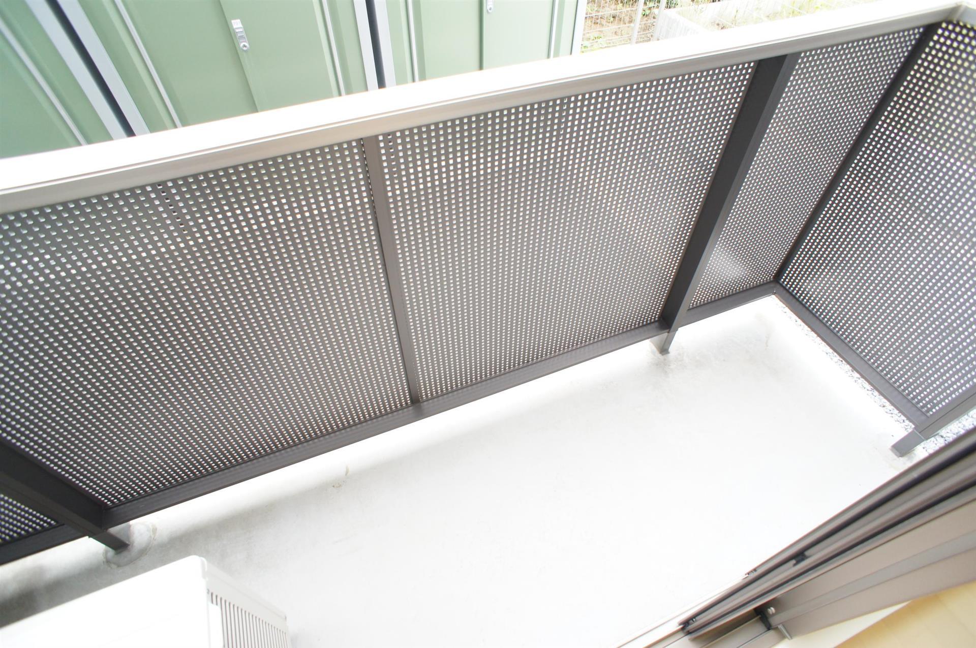 バルコニー　バルコニー（同タイプ）