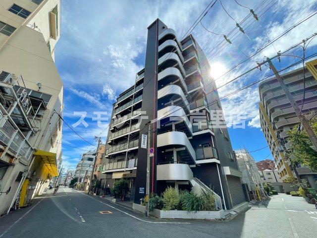 建物外観　オートロック・エレベーター付き