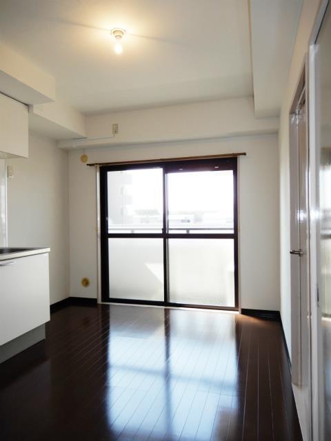 居室・リビング　開放感のあるゆったりとしたお部屋です♪