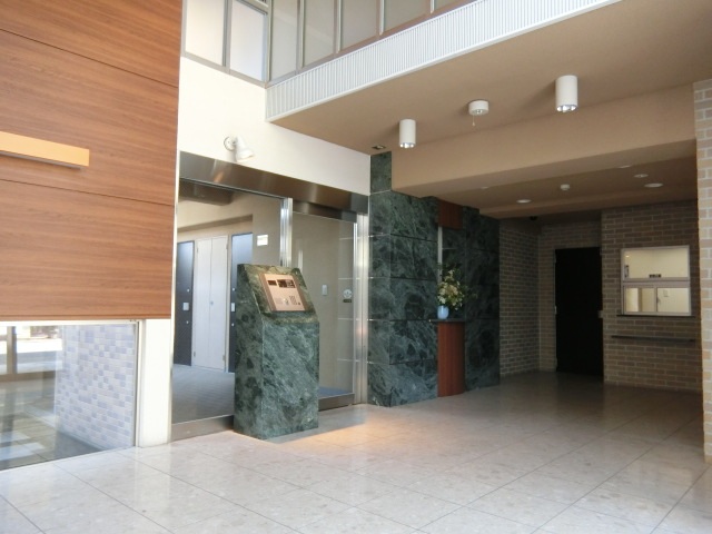 エントランス　エントランス